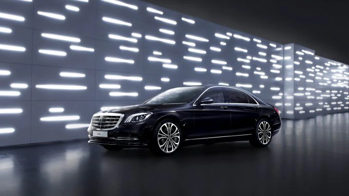 The image shows the front of the A-Class from the side.